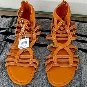 Brand new size 6 and 1/2 never been worn